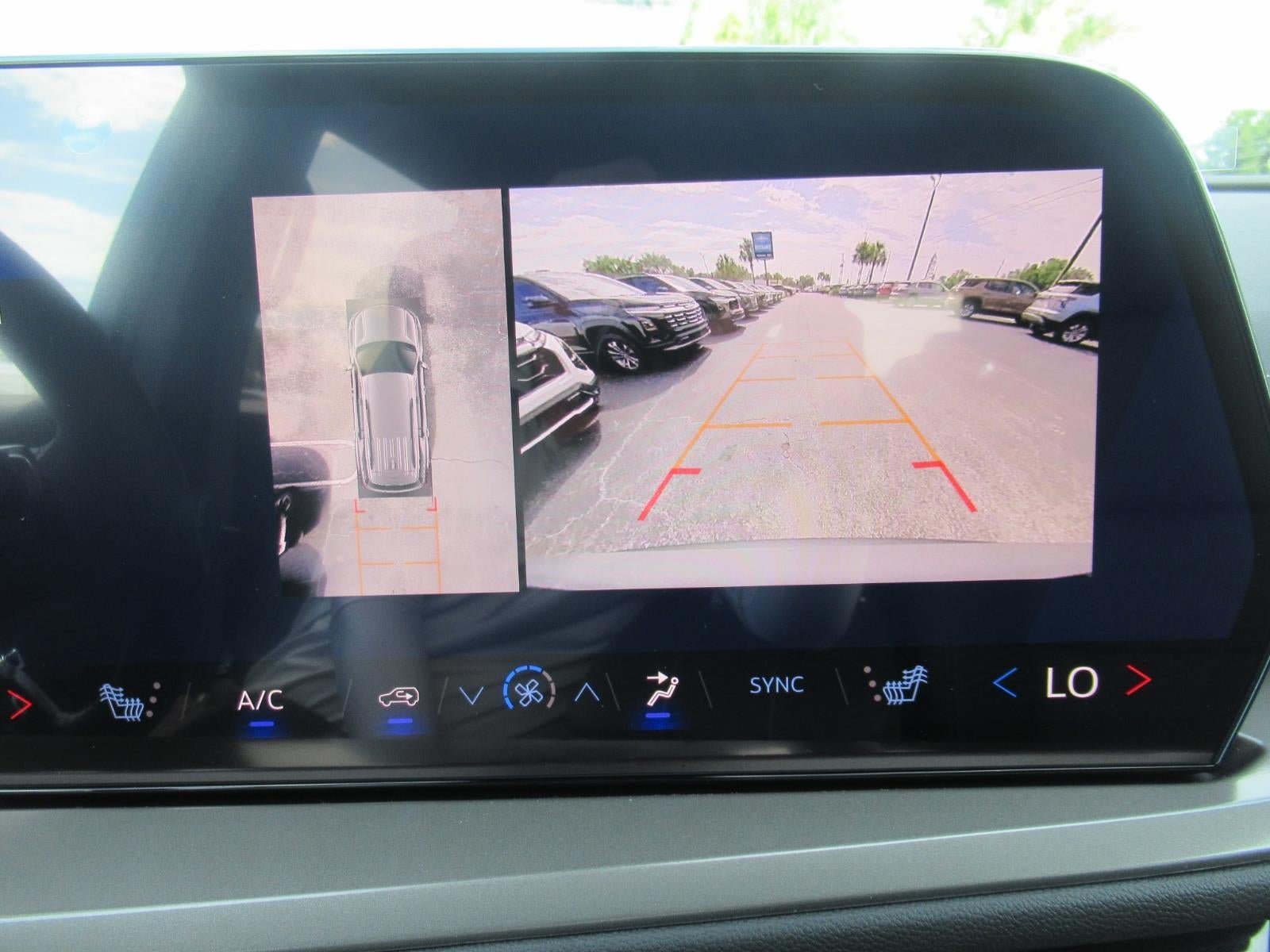 New 2027 Chevrolet Traverse LT w/ Driver Confidence Package FWD image 29