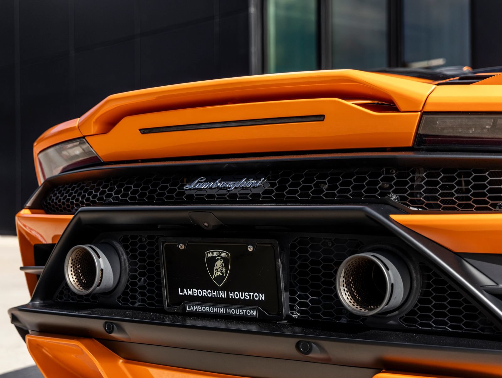 Used 2021 Lamborghini Huracan EVO RWD image 13