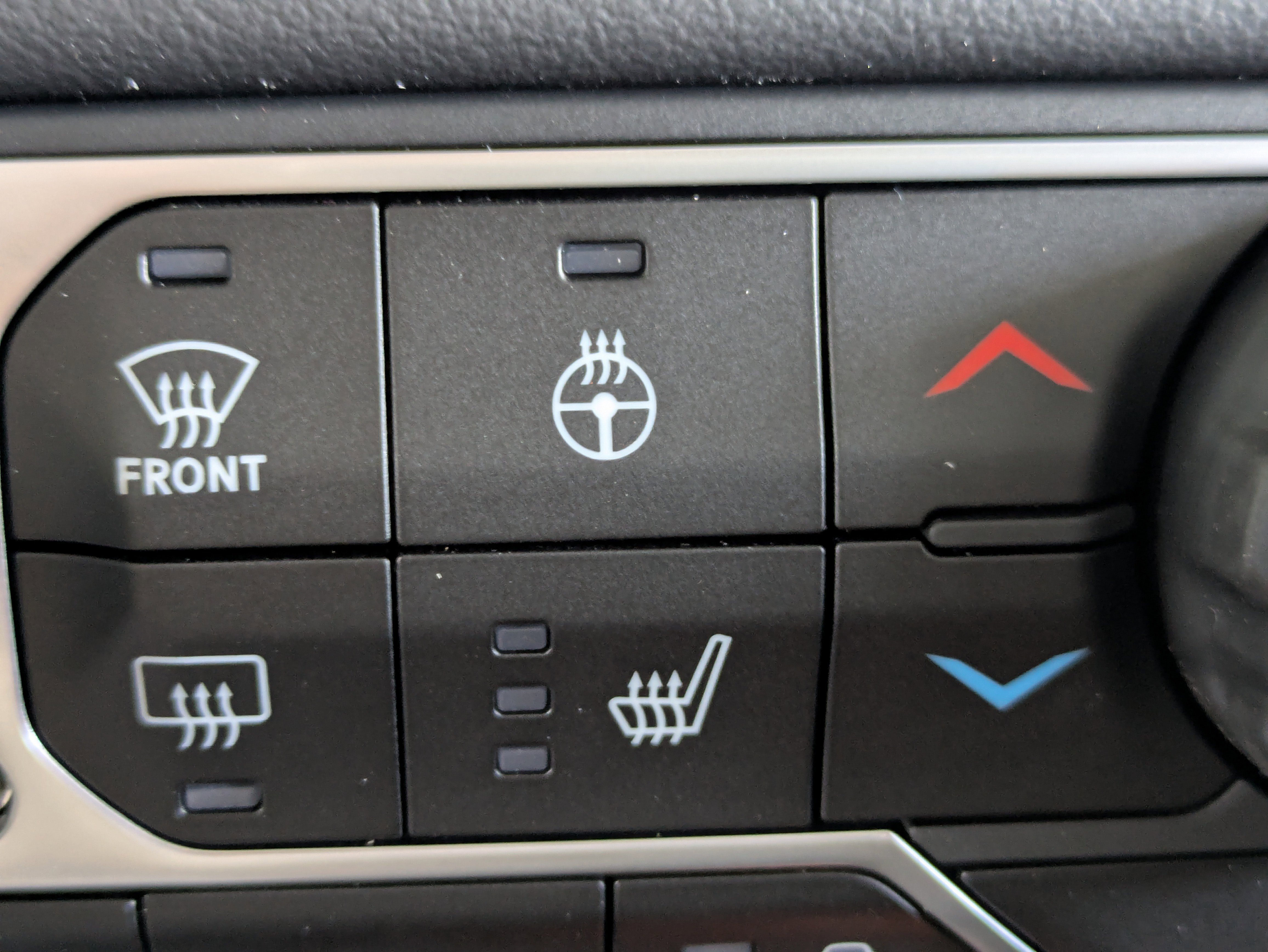 New 2025 Jeep Wrangler Sahara image 24