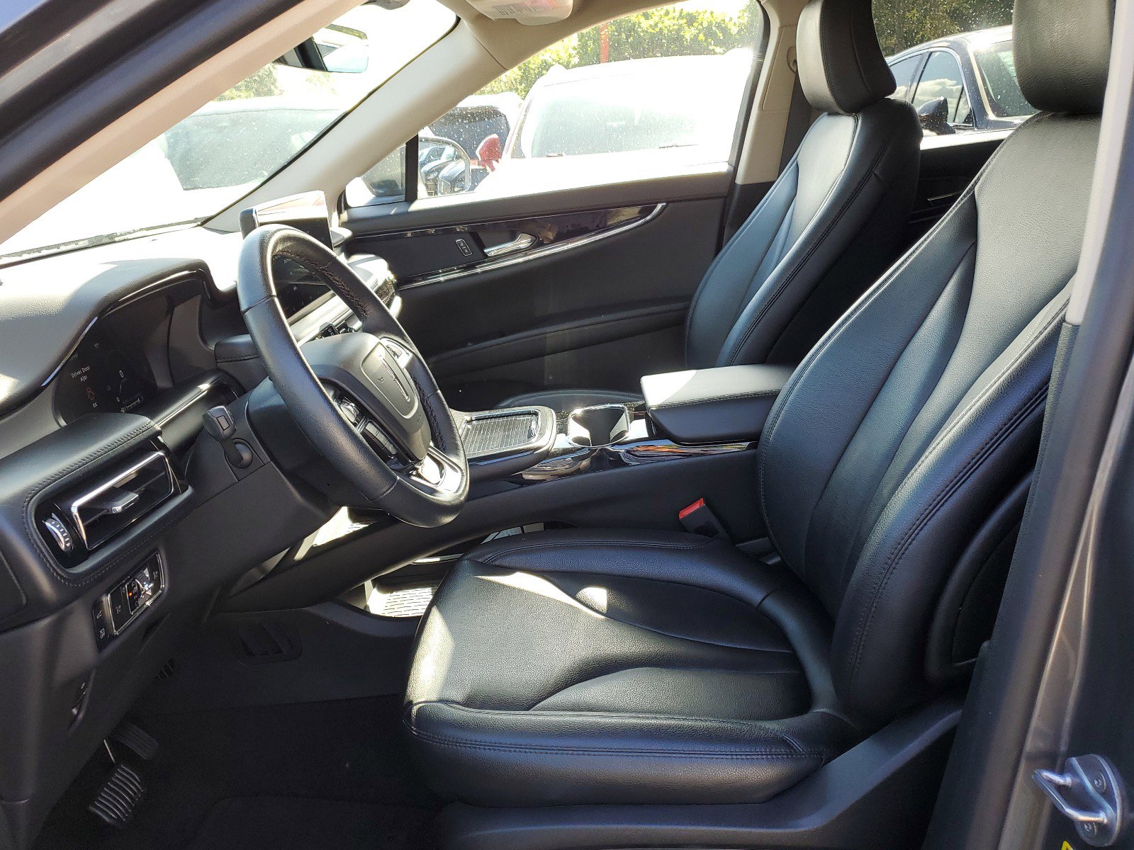 Used 2023 Lincoln Nautilus AWD image 13