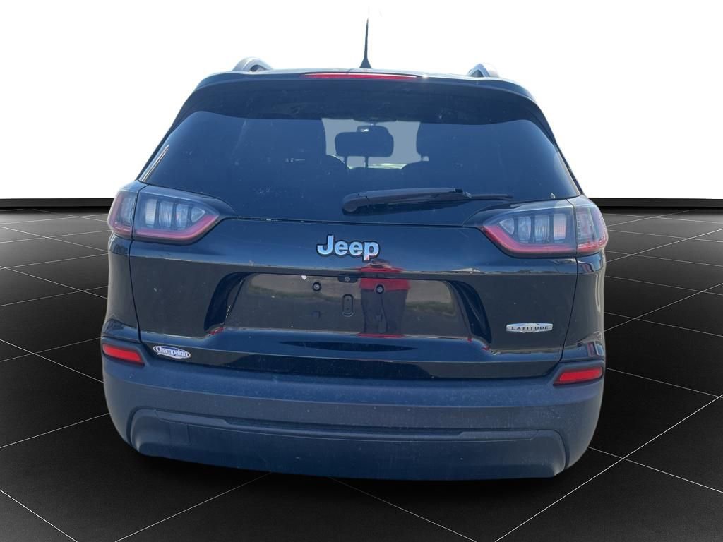 Used 2019 Jeep Cherokee Latitude w/ Popular Appearance Group image 4