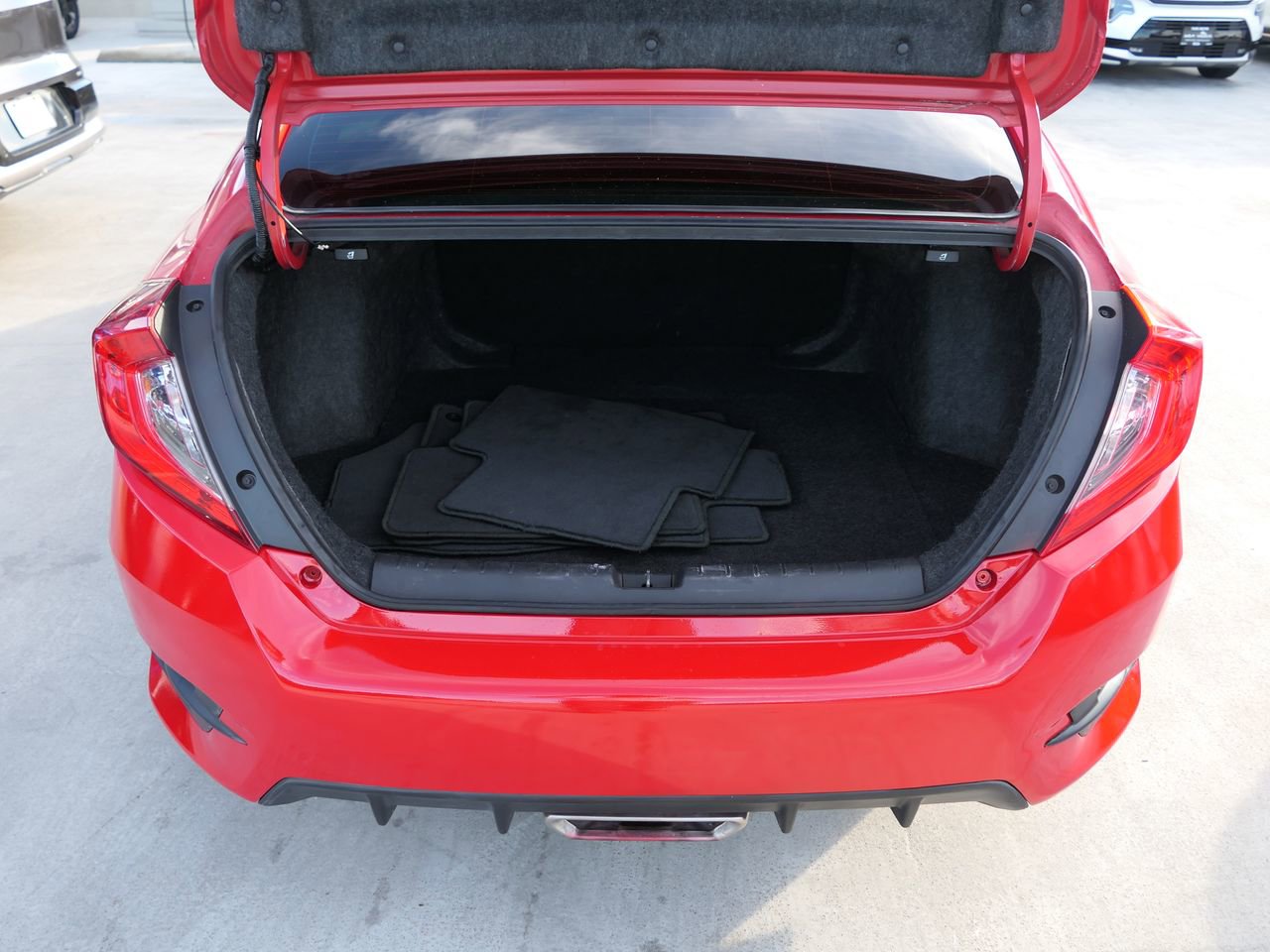 Used 2019 Honda Civic Sport image 22