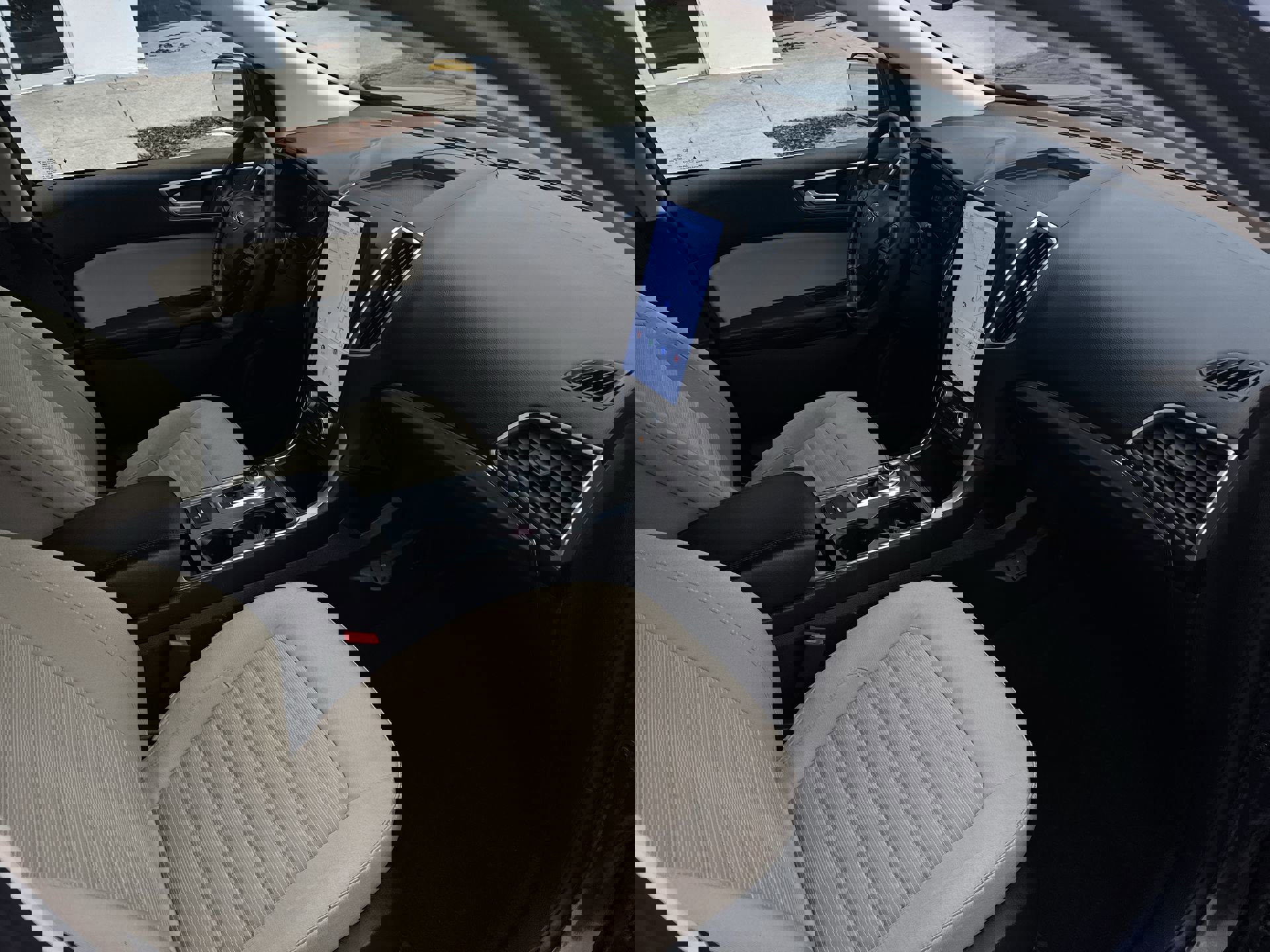 Used 2022 Ford Edge SEL w/ Convenience Package image 29