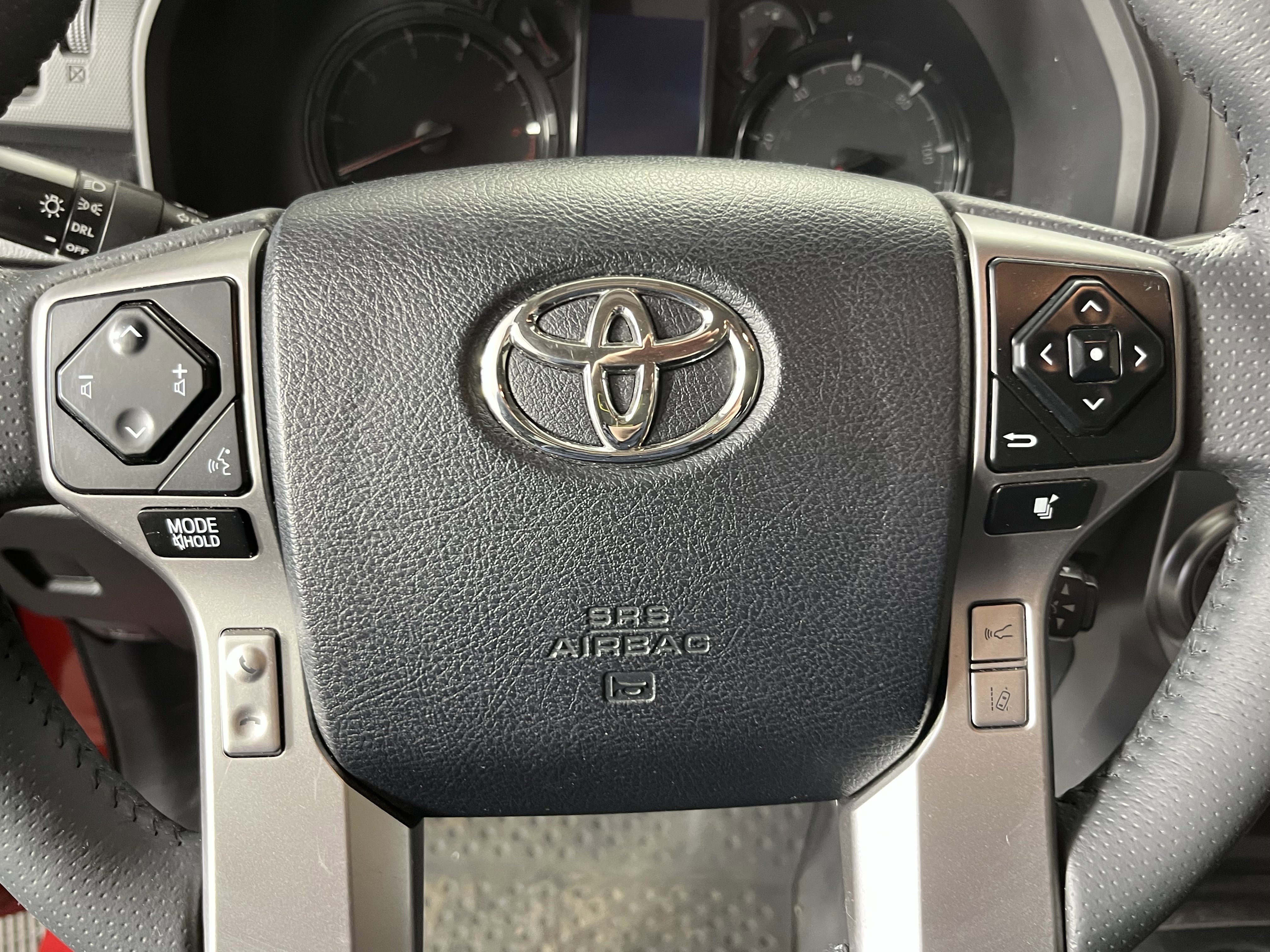 Used 2024 Toyota 4Runner SR5 AWD/4WD image 18