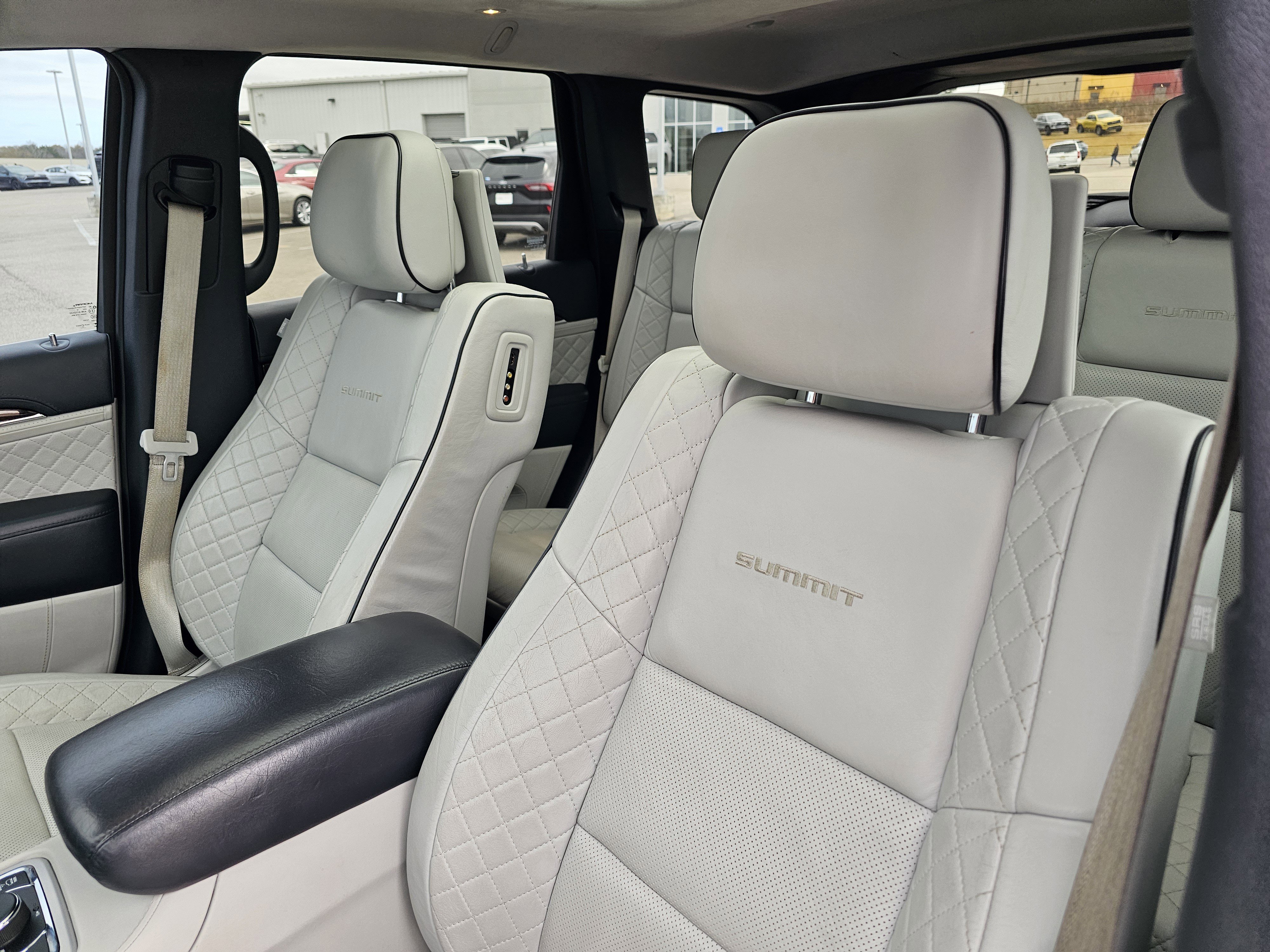 Used 2020 Jeep Grand Cherokee Summit image 18