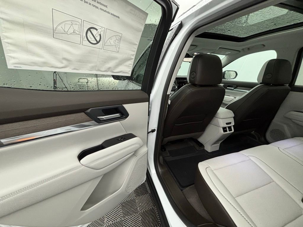 New 2026 GMC Terrain Denali w/ LPO, Black Badging Package image 44