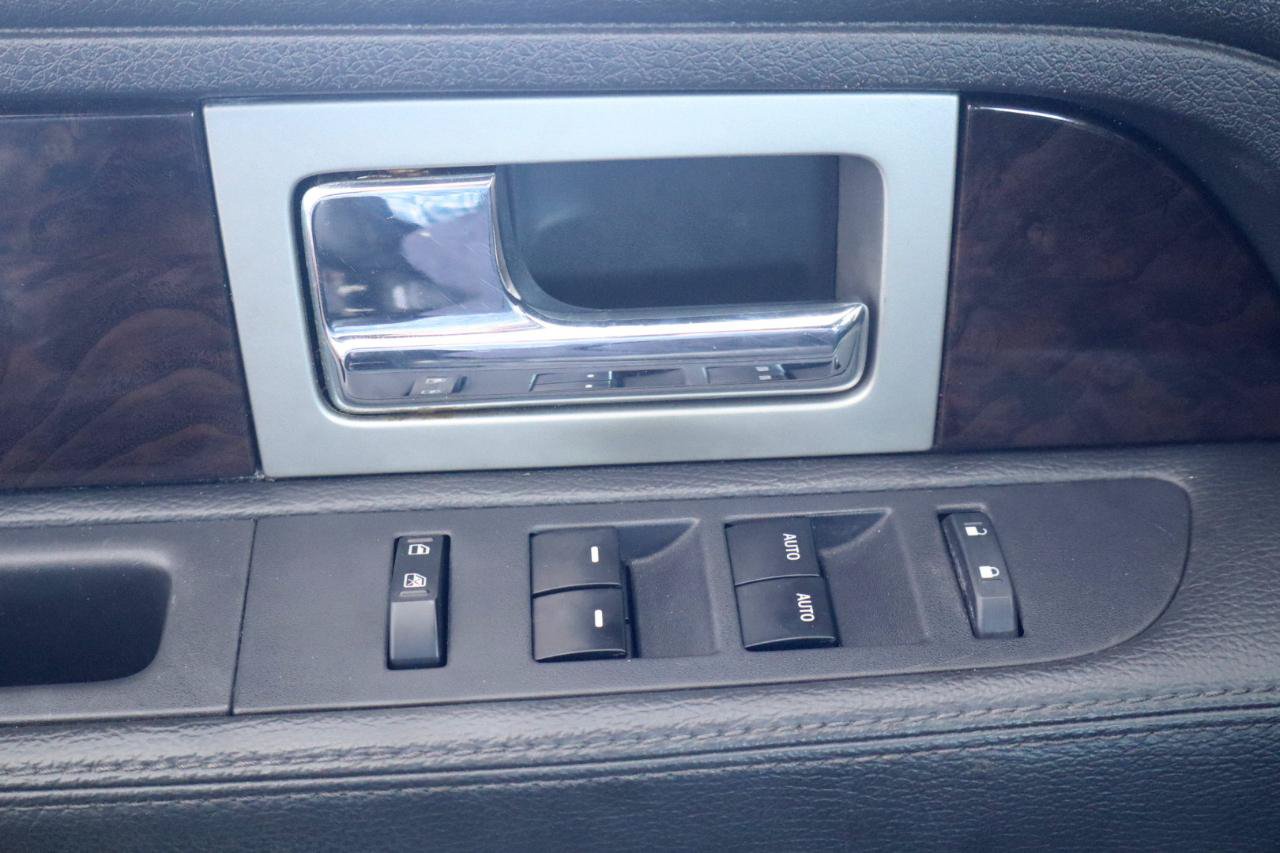 Used 2013 Ford F150 Platinum RWD image 27