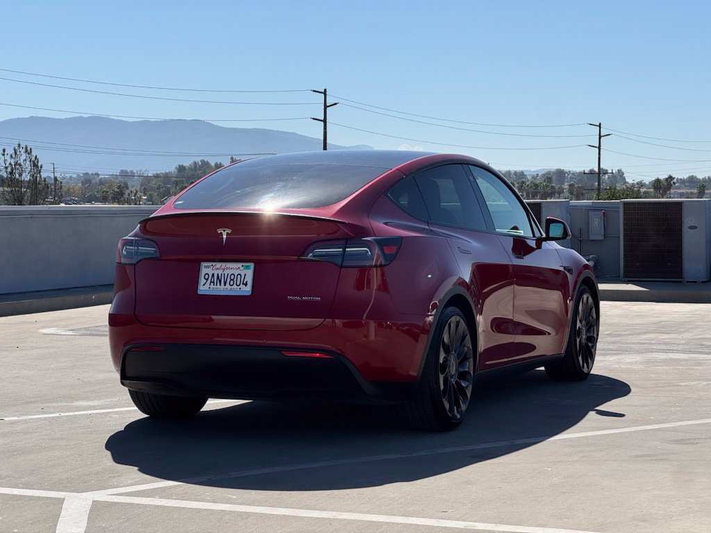 Used 2022 Tesla Model Y Performance AWD/4WD image 31