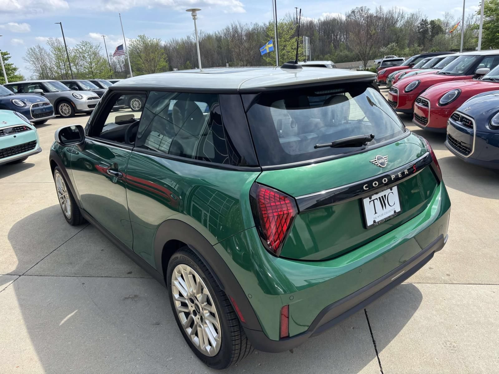 New 2026 MINI Cooper S FWD image 7