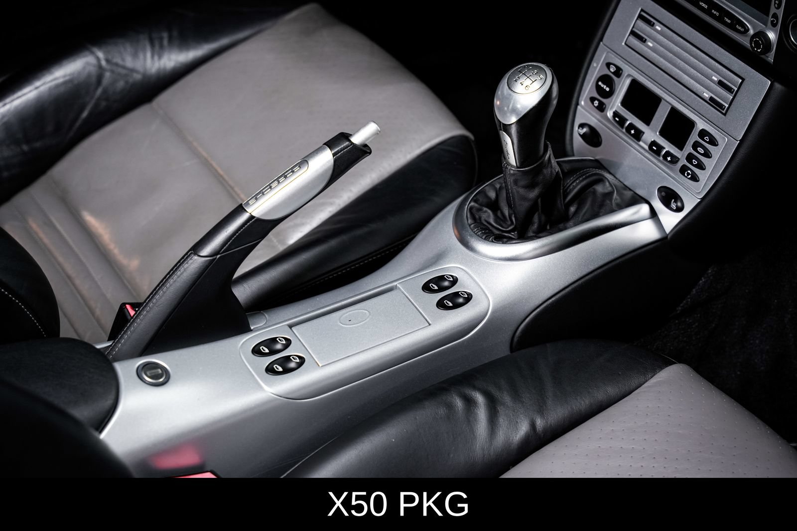 Used 2004 Porsche 911 Turbo AWD/4WD image 31