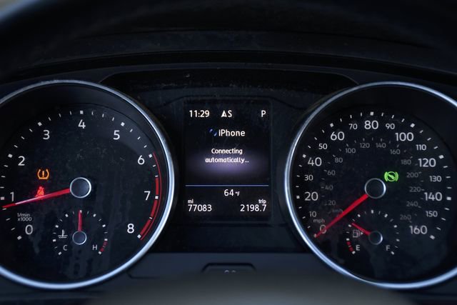 Used 2018 Volkswagen Tiguan SEL image 10