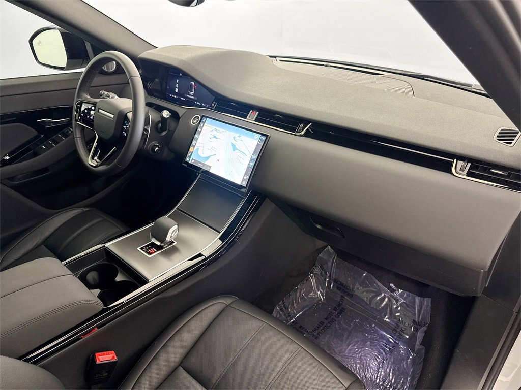 Certified 2024 Land Rover Range Rover Evoque Dynamic SE image 29