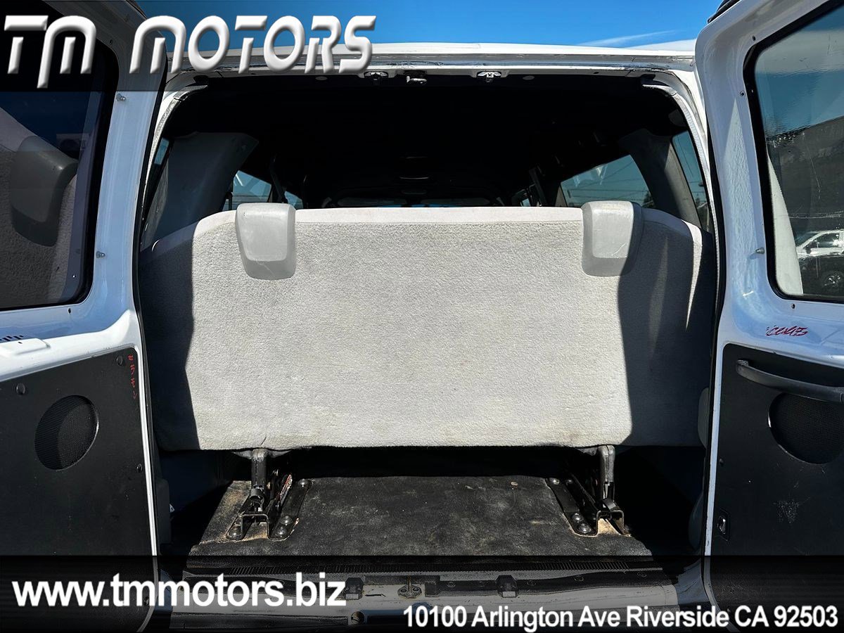 Used 2008 Ford E-350 and Econoline 350 XLT RWD image 10