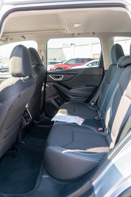 Used 2023 Subaru Forester Premium image 12