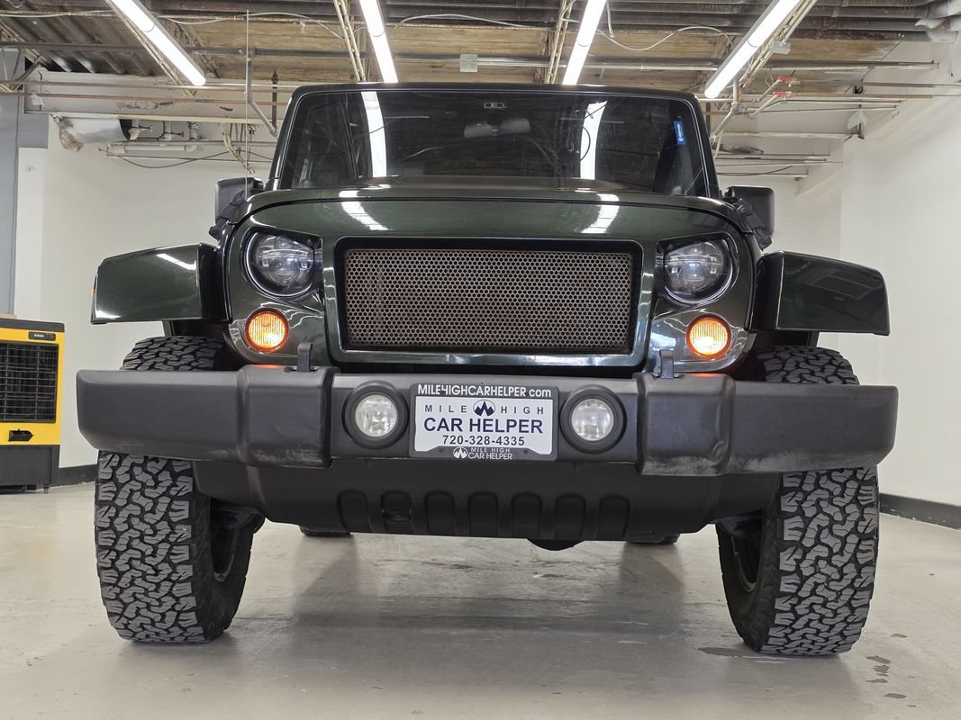 Used 2010 Jeep Wrangler Unlimited Rubicon w/ Dual Top Group AWD/4WD image 4