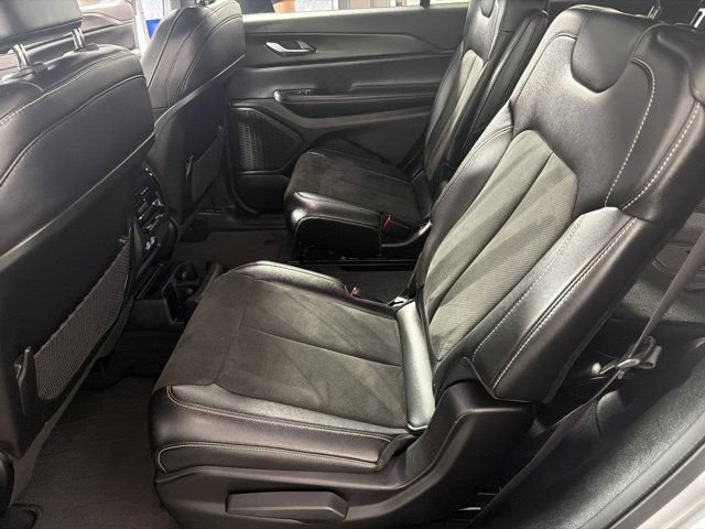 Certified 2023 Jeep Grand Cherokee L Laredo AWD/4WD image 32