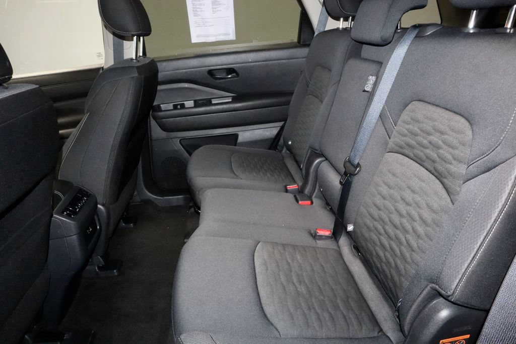 Certified 2025 Nissan Pathfinder SV AWD/4WD image 22