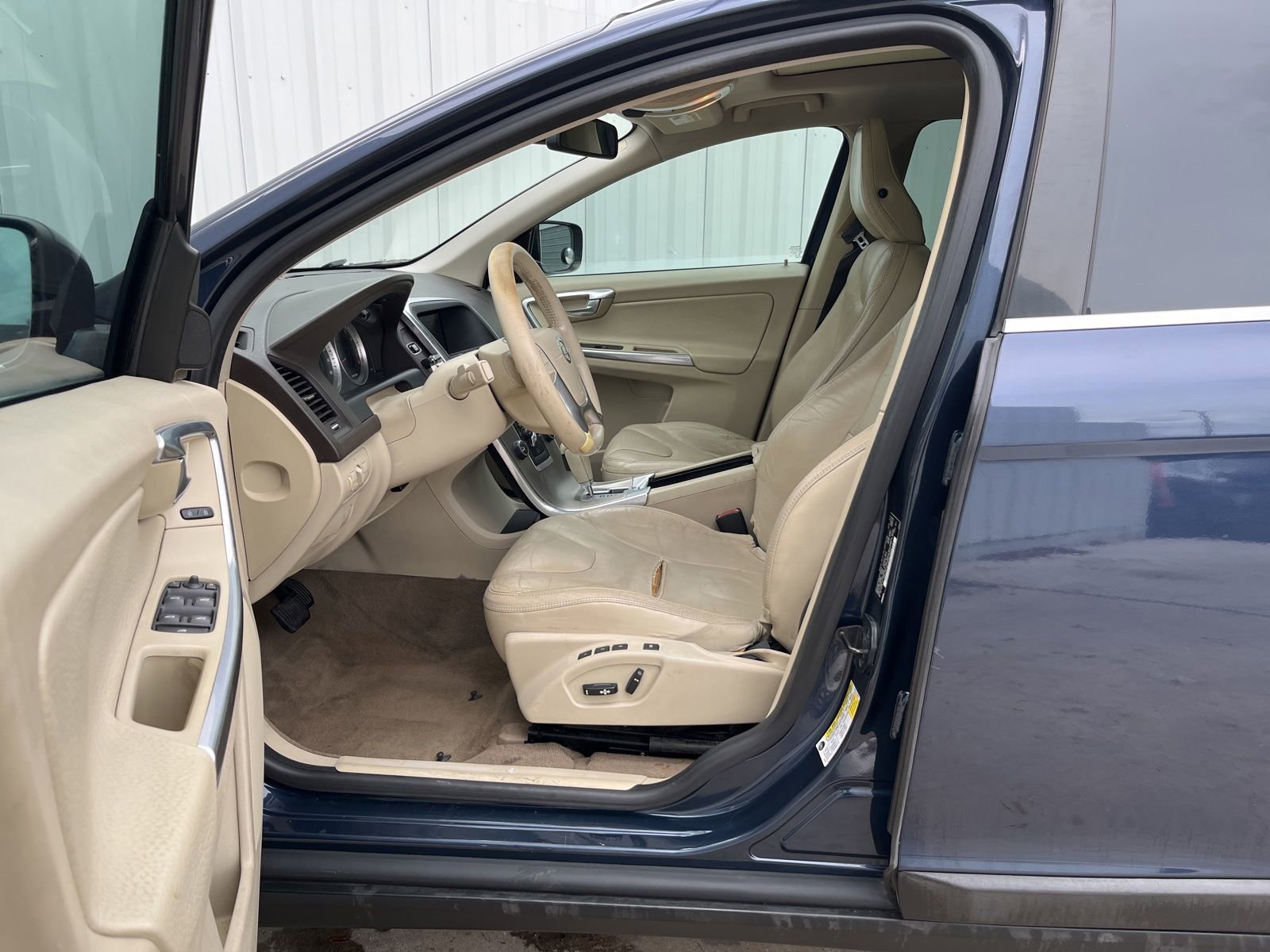 Used 2012 Volvo XC60 3.2 FWD image 9
