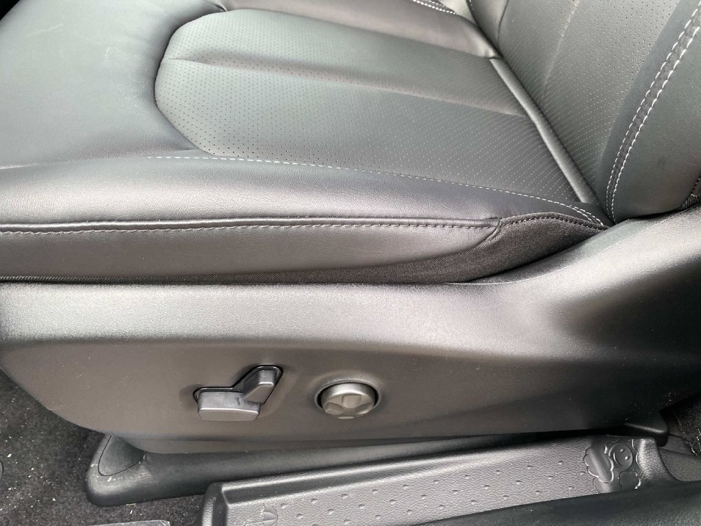 New 2026 Chrysler Voyager LX FWD image 10