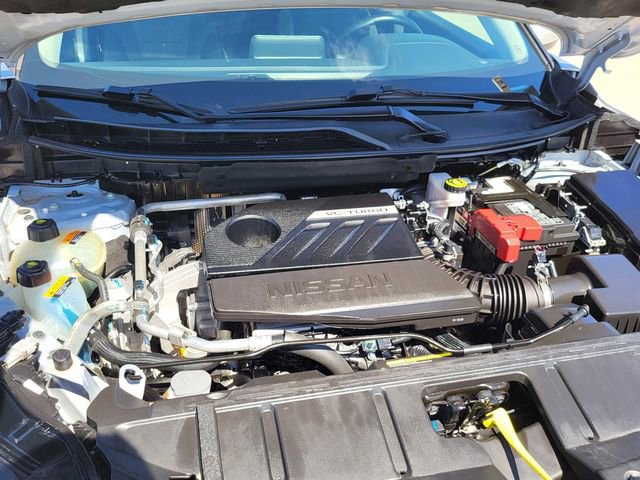 Used 2025 Nissan Rogue SV image 30