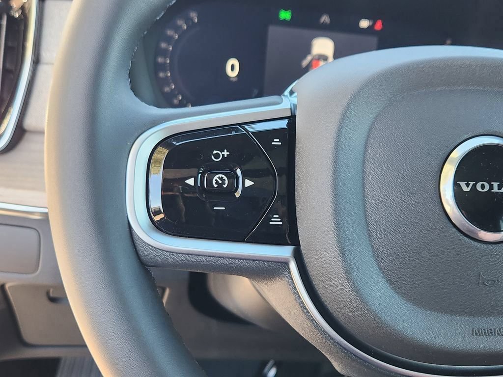 New 2026 Volvo XC90 B6 Plus w/ Protection Package AWD/4WD image 10