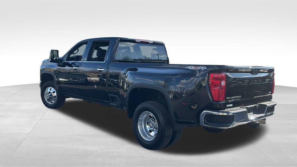 Used 2025 Chevrolet Silverado 3500 LTZ image 5