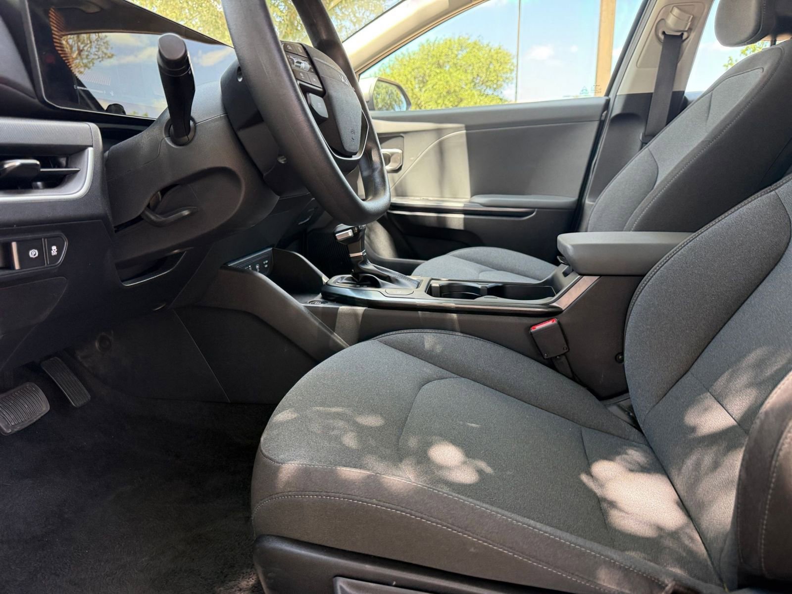 Used 2025 Kia K4 FWD image 29