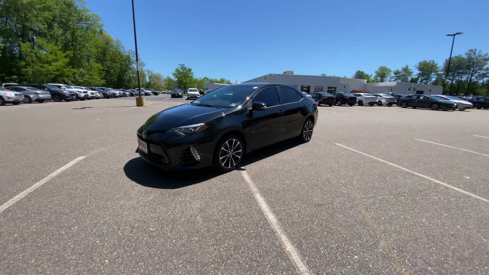 Used 2017 Toyota Corolla SE w/ Body Protection Package FWD image 7