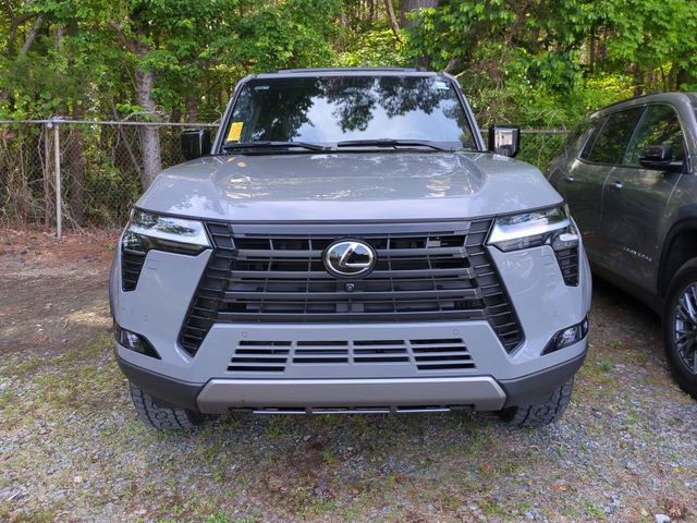 Used 2025 Lexus GX 550 AWD/4WD image 3
