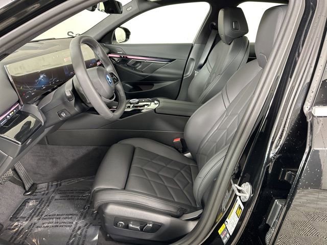 Used 2024 BMW i5 eDrive40i w/ Premium Package image 3