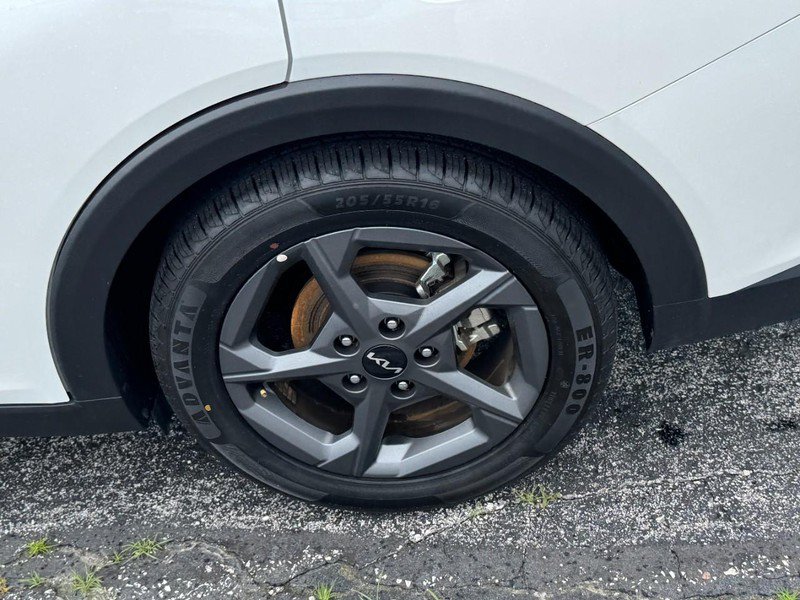 Used 2025 Kia K4 FWD image 7