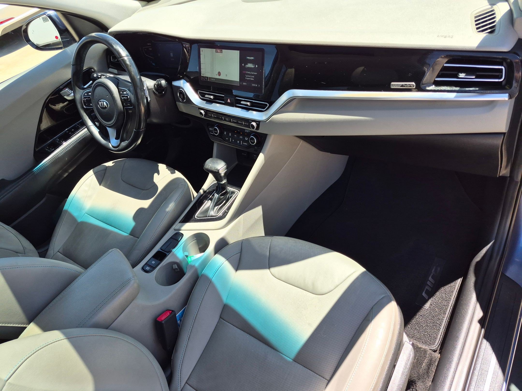 Used 2021 Kia Niro FWD image 30