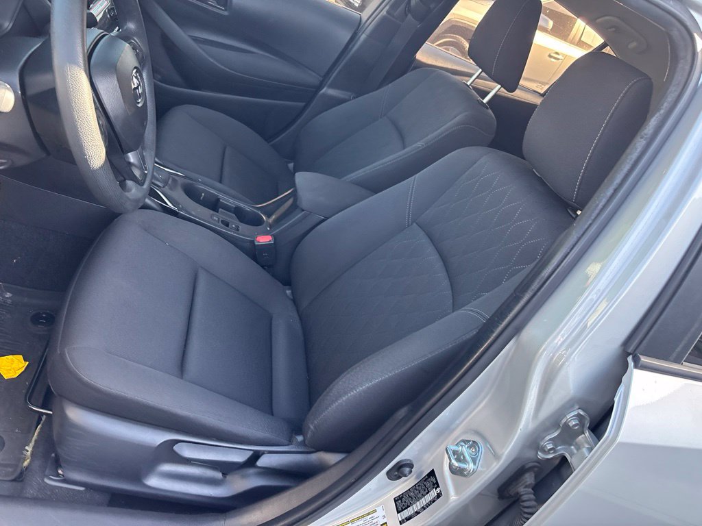 Used 2025 Toyota Corolla LE FWD image 13