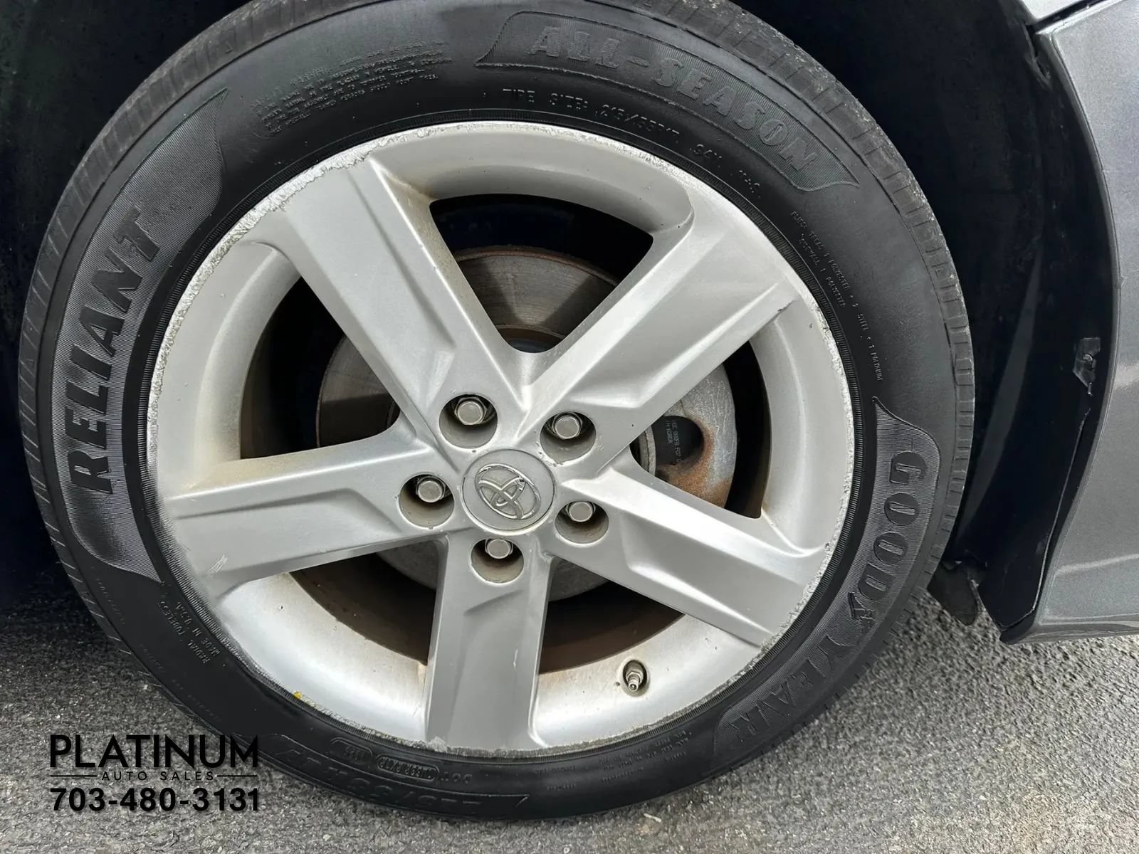 Used 2014 Toyota Camry SE FWD image 22