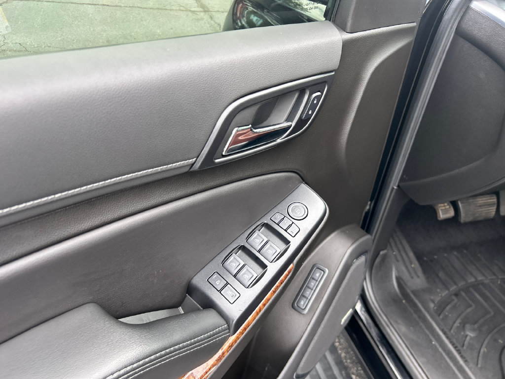 Certified 2020 Chevrolet Suburban Premier w/ Premier Plus Edition AWD/4WD image 16