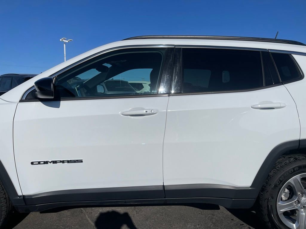 Used 2024 Jeep Compass Latitude AWD/4WD image 33