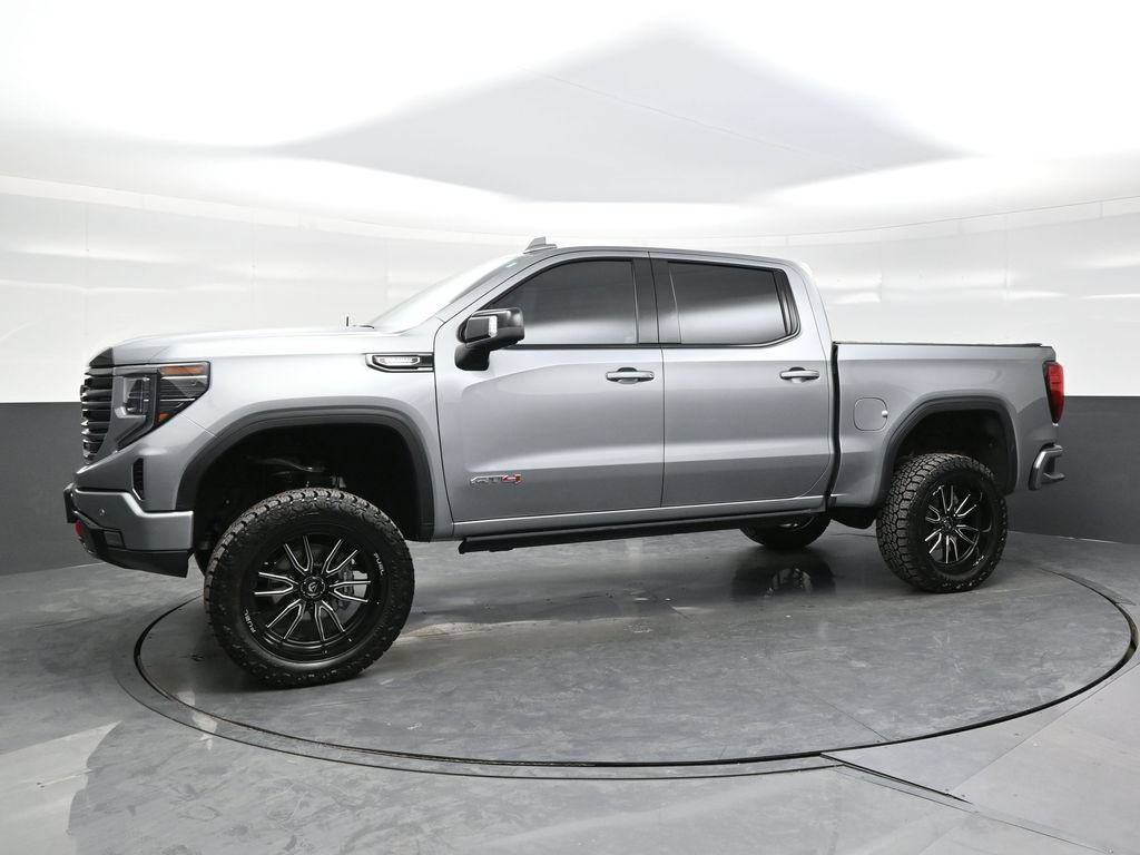 Used 2025 GMC Sierra 1500 AT4 w/ AT4 Premium Package AWD/4WD image 3