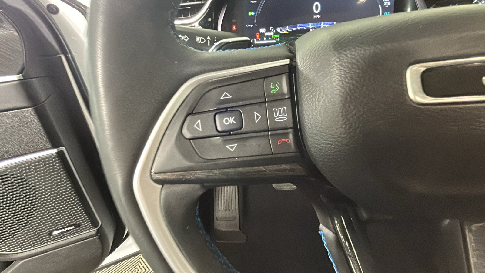 Used 2023 Jeep Grand Cherokee Trailhawk w/ Advanced Protech Group II AWD/4WD image 19