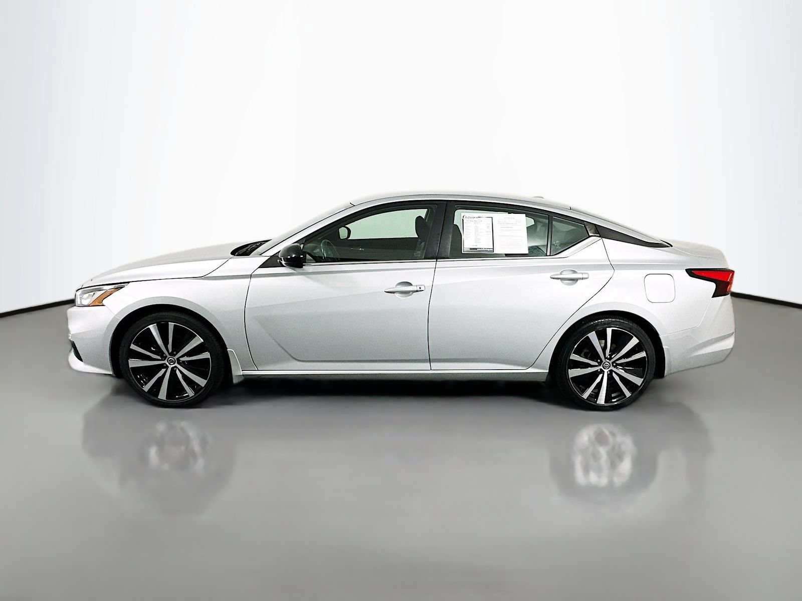 Used 2022 Nissan Altima 2.5 SR FWD image 4
