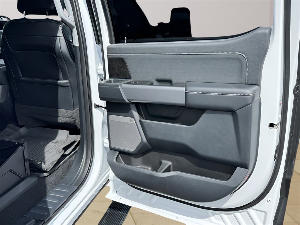 Used 2023 Ford F250 Lariat image 33