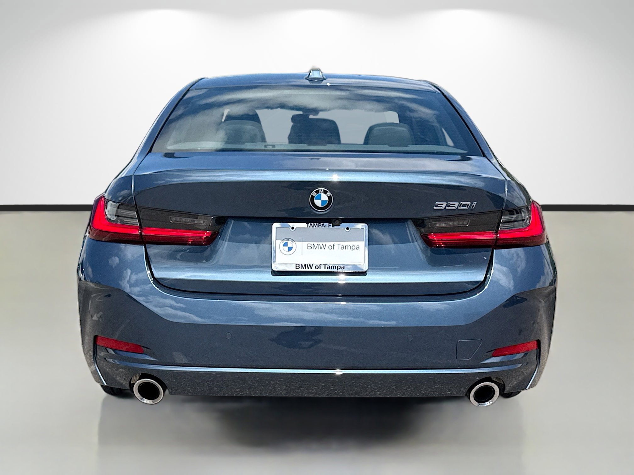 Used 2025 BMW 330i Sedan RWD image 4