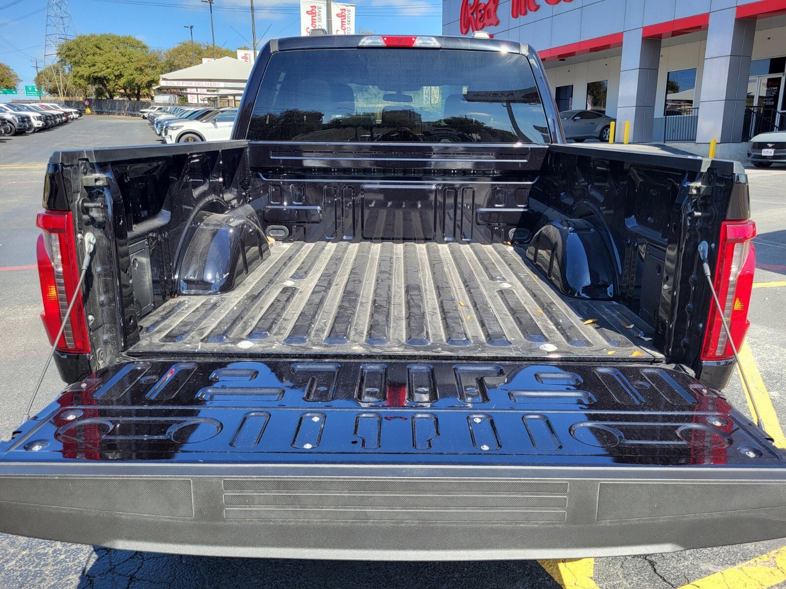 Certified 2025 Ford F150 STX w/ Equipment Group 200A image 31