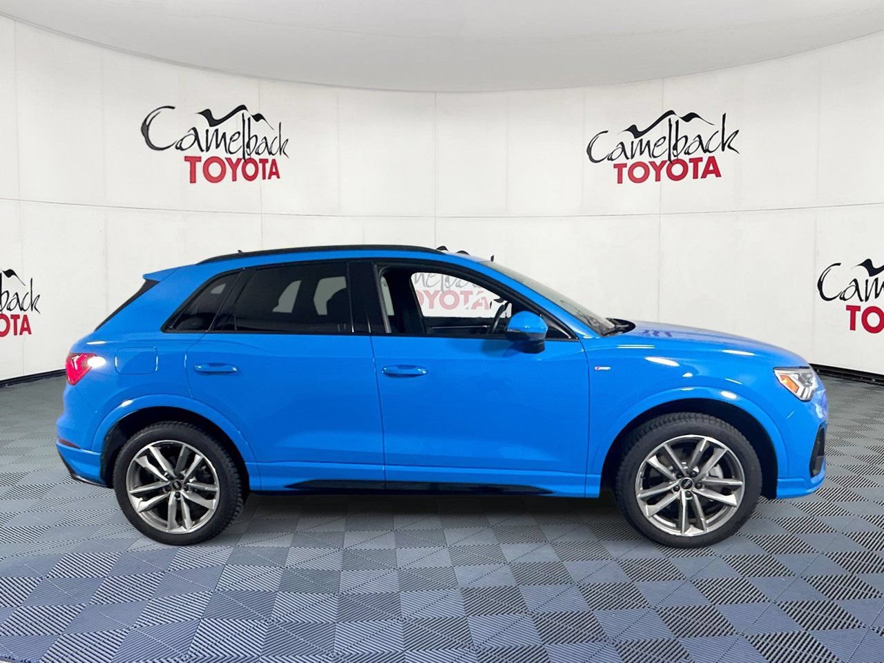 Used 2022 Audi Q3 2.0T Premium Plus w/ Premium Plus Package AWD/4WD image 8