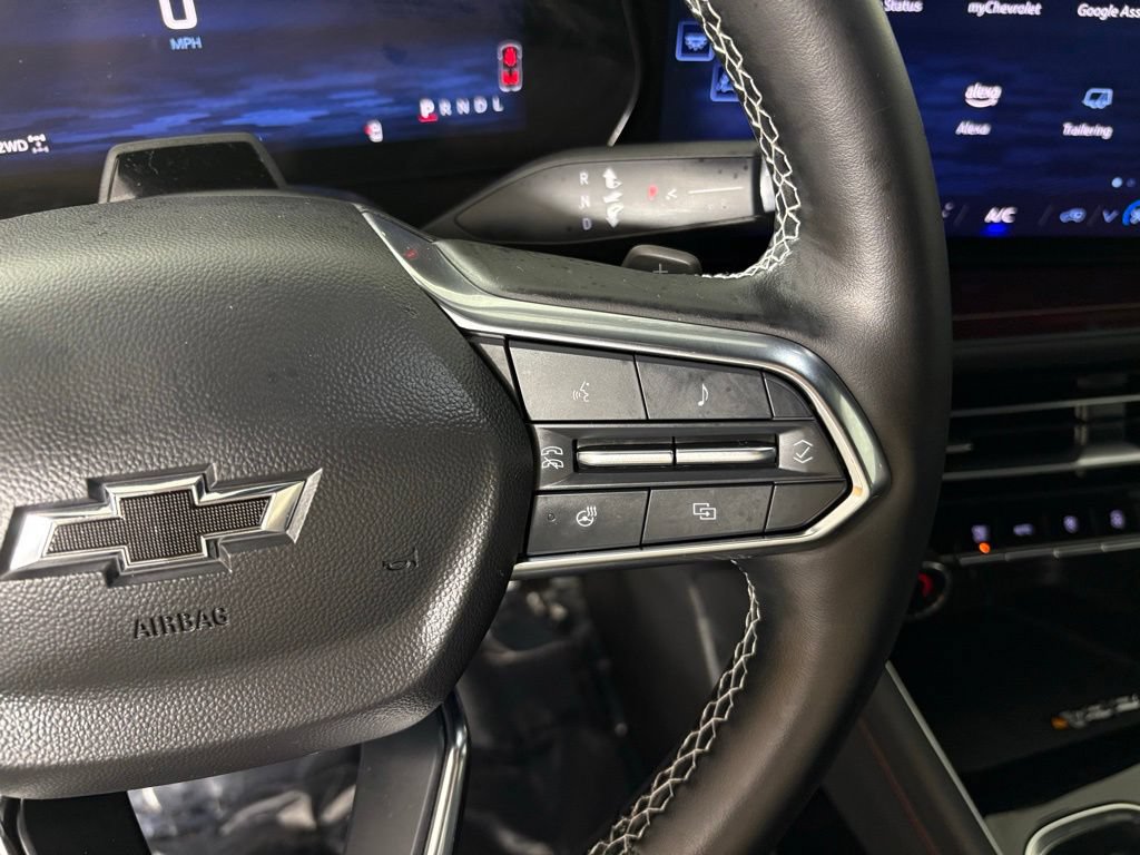 Used 2024 Chevrolet Traverse Z71 w/ Enhanced Driving Package AWD/4WD image 24