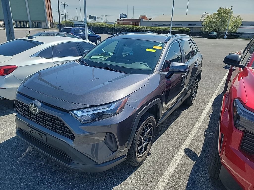 Used 2023 Toyota RAV4 XLE w/ Convenience Package image 14