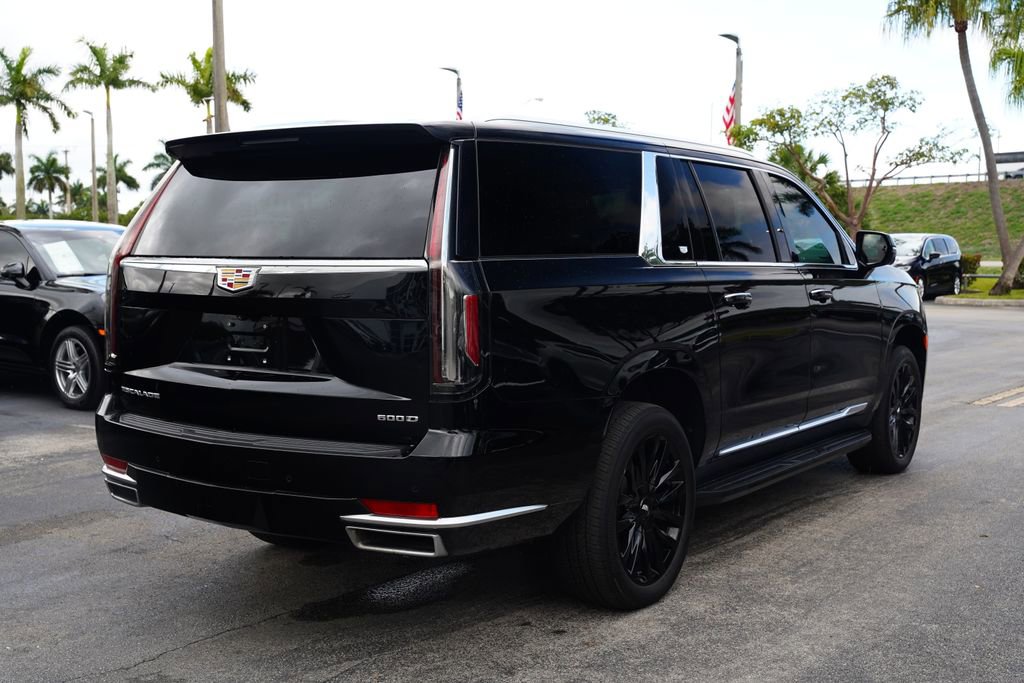 Used 2024 Cadillac Escalade ESV Luxury image 10