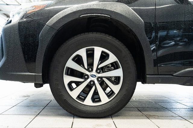 Used 2023 Subaru Outback Premium image 7