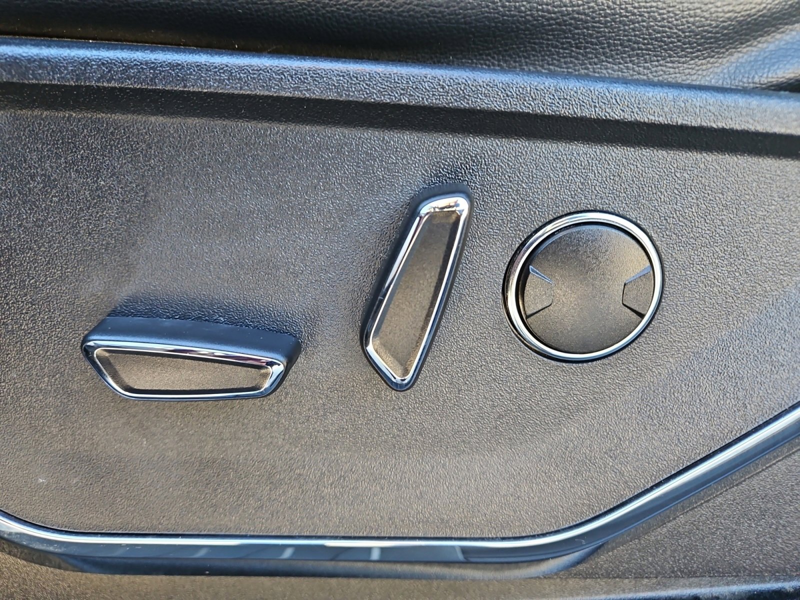 Used 2022 Ford F150 Lariat w/ Equipment Group 502A High image 20