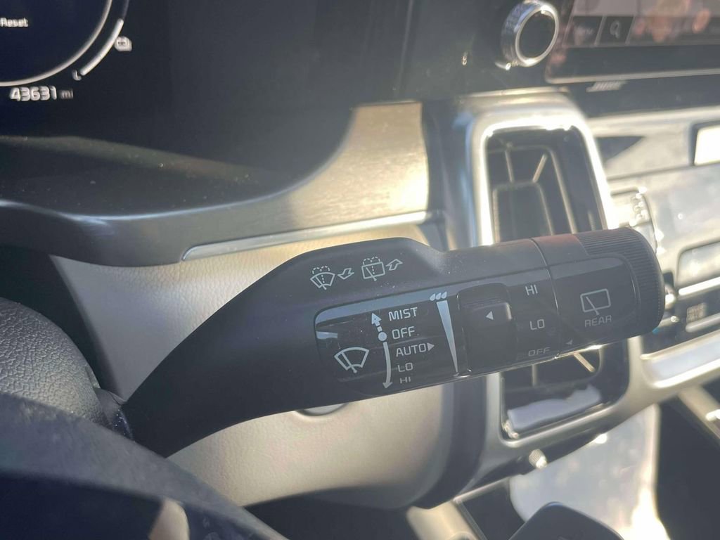 Used 2023 Kia Sorento SX Prestige image 26