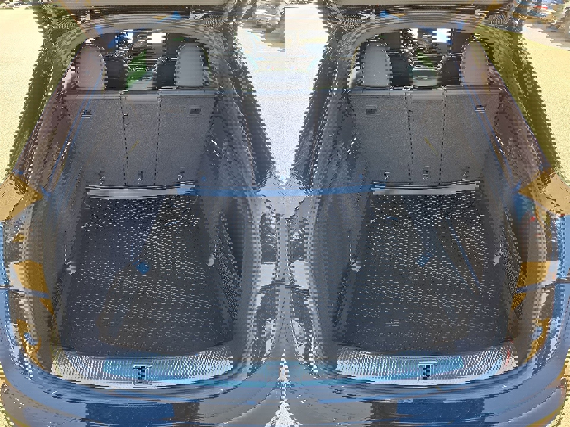 Certified 2025 Audi SQ5 Premium Plus image 12